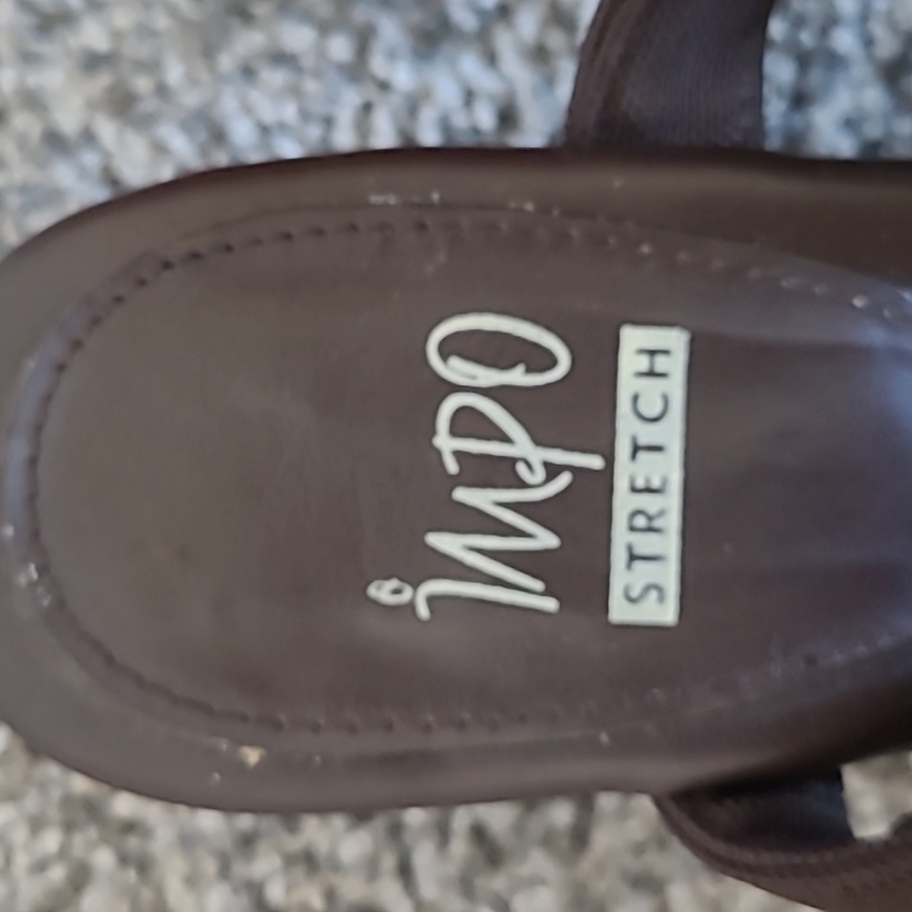 Impo Brown Sandals with Gold Accent - Picture 3 of 4